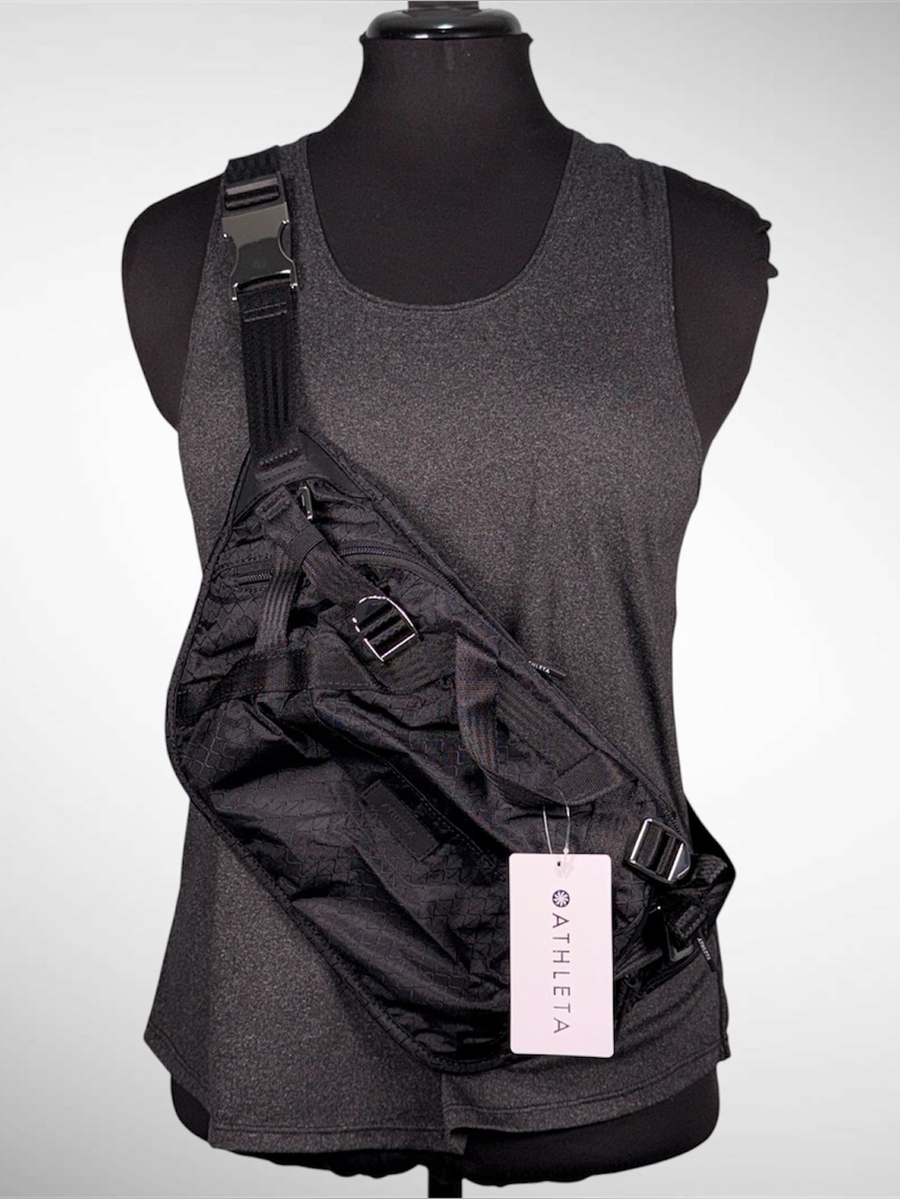 Women’s Athleta Black Excursion Waistbag Fanny Pack Crossbody Bag NWT
